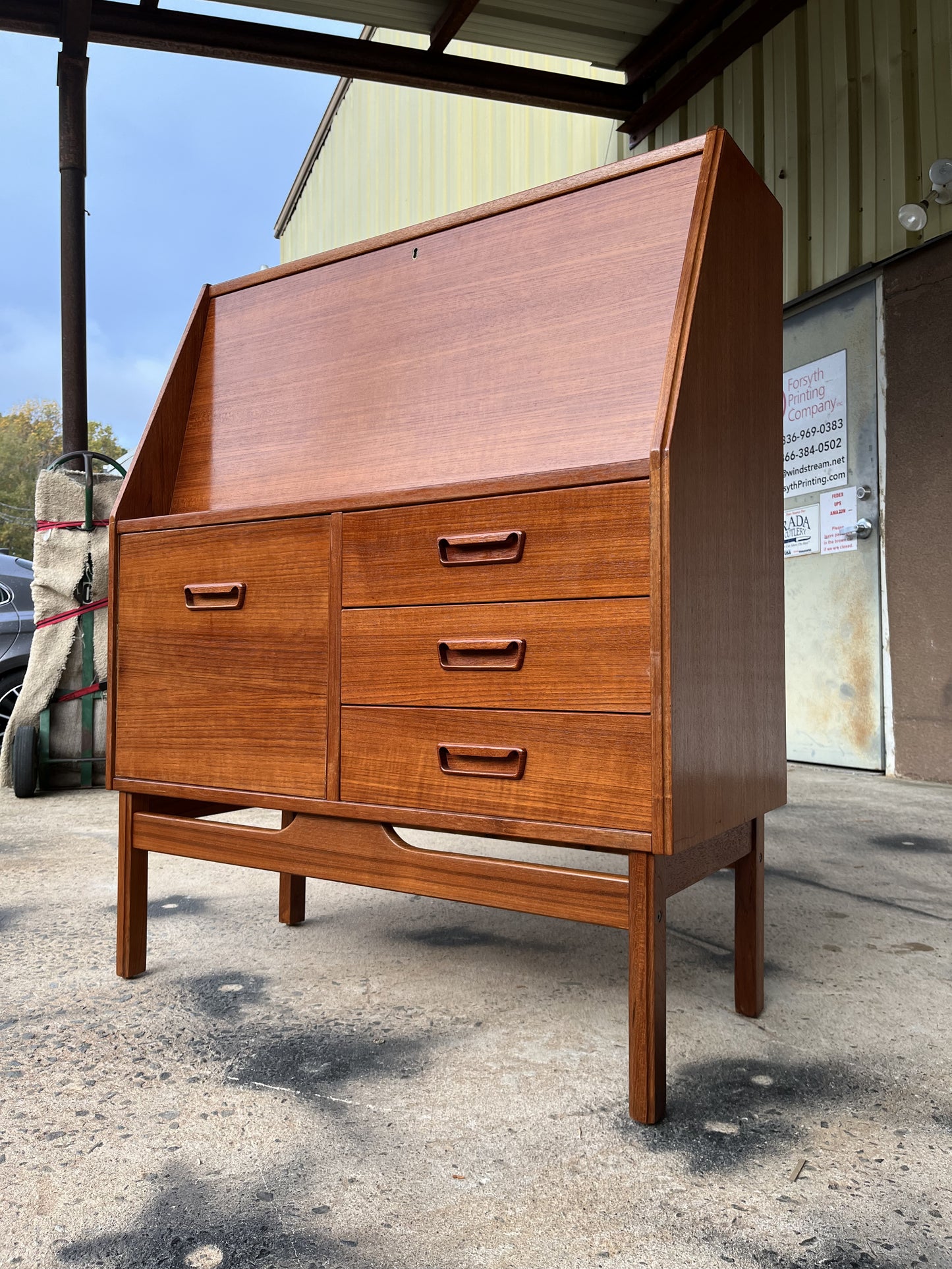 Drylund Secretary Desk