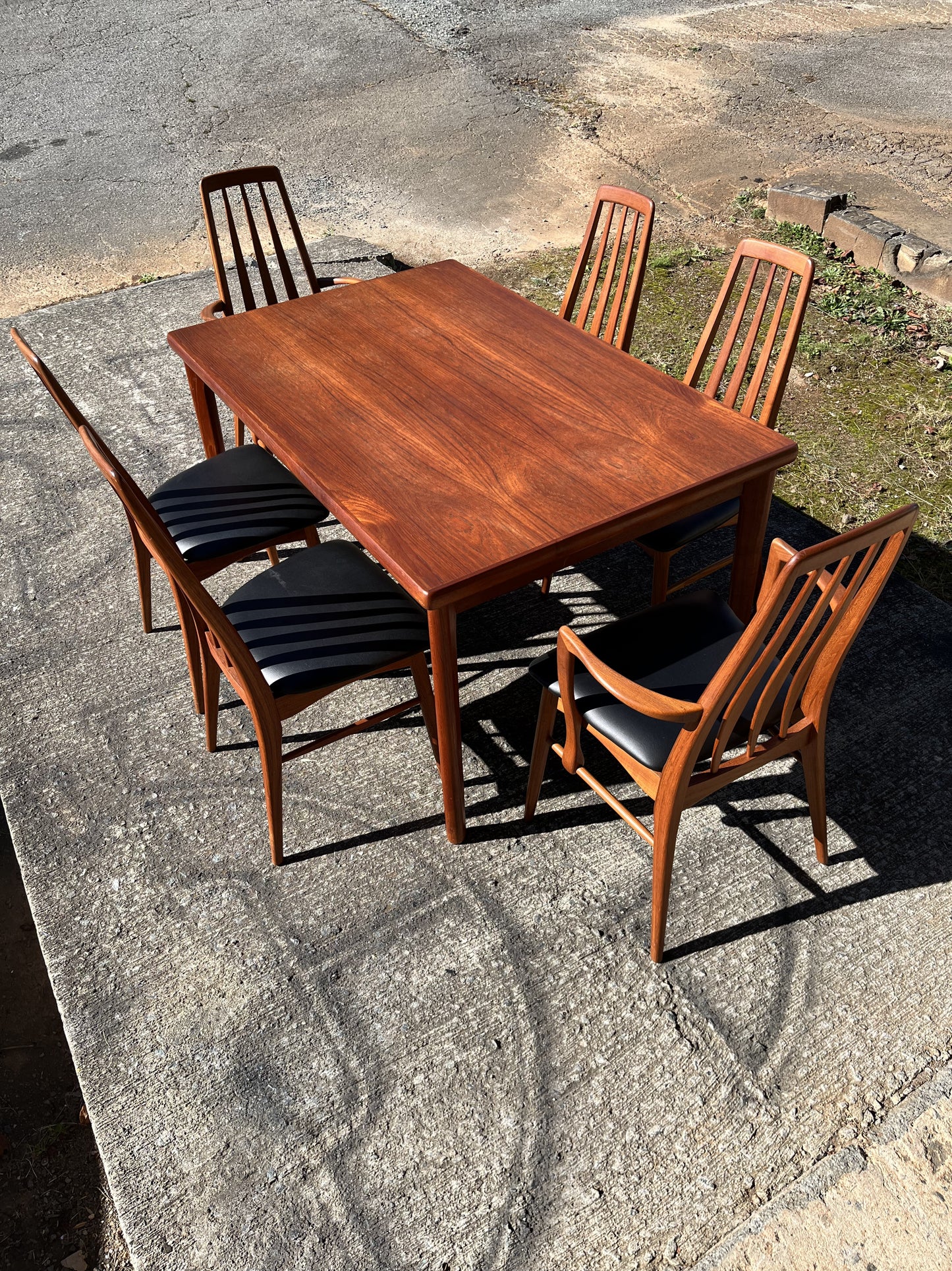 Hornslett dining table