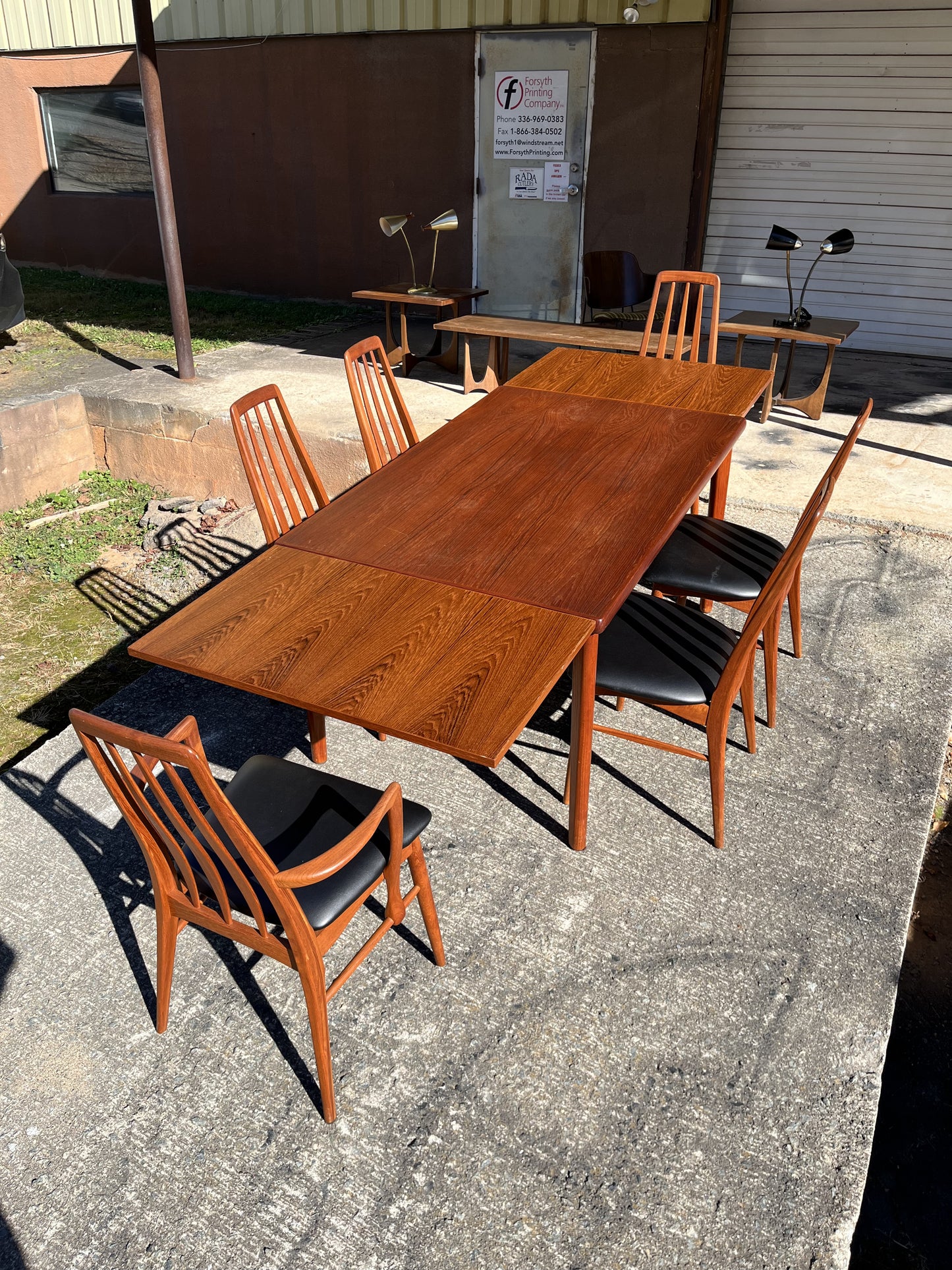 Hornslett dining table