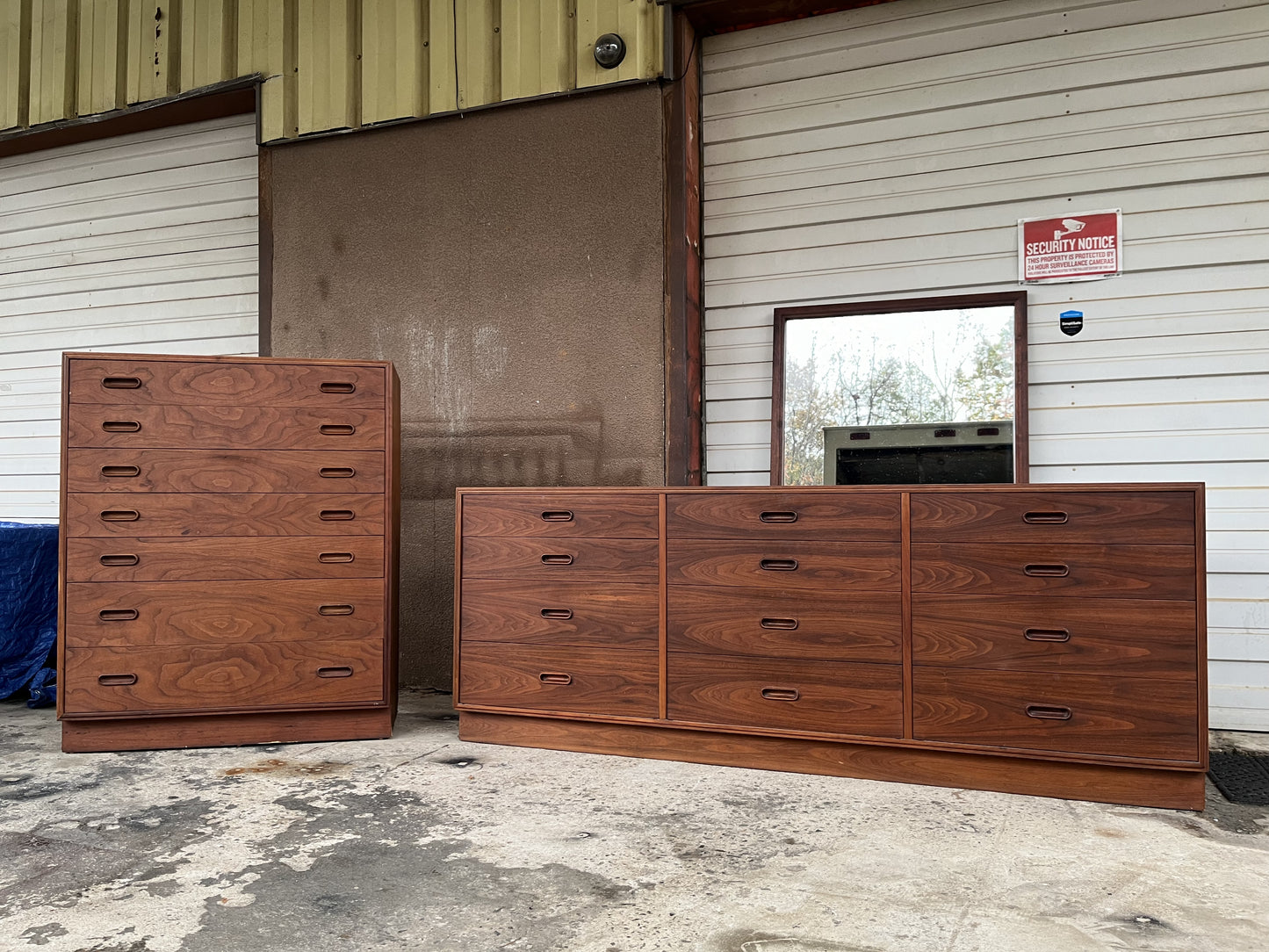 Founders 4pc Bedroom Set