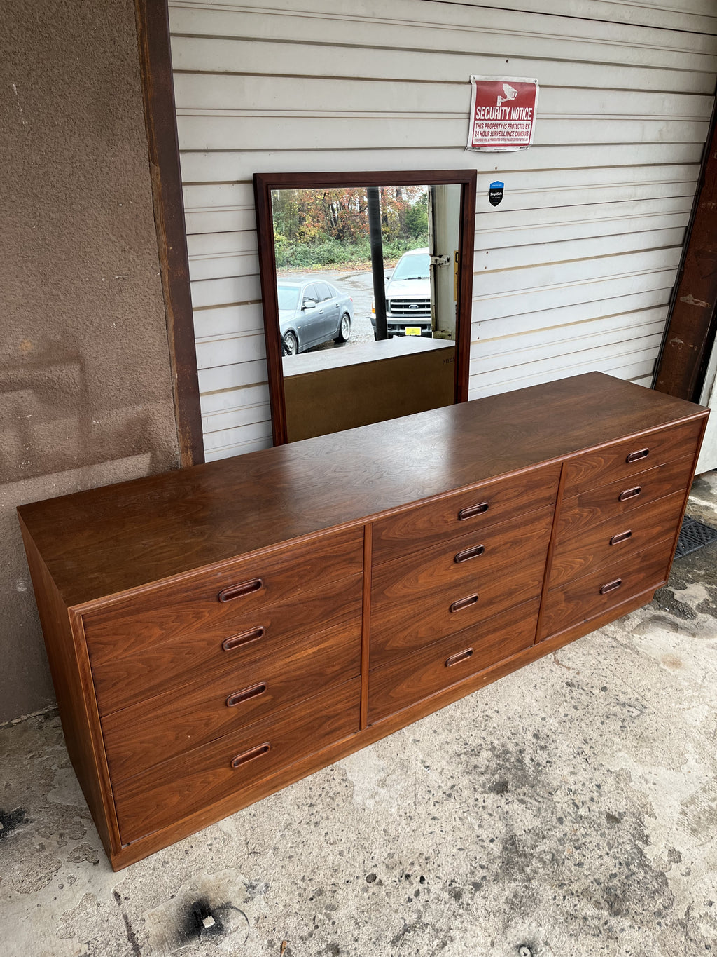 Founders 4pc Bedroom Set